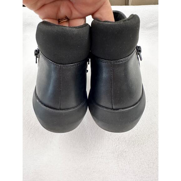 Clark's women's booties wedge cushion comfort black zip - Picture 3 of 9